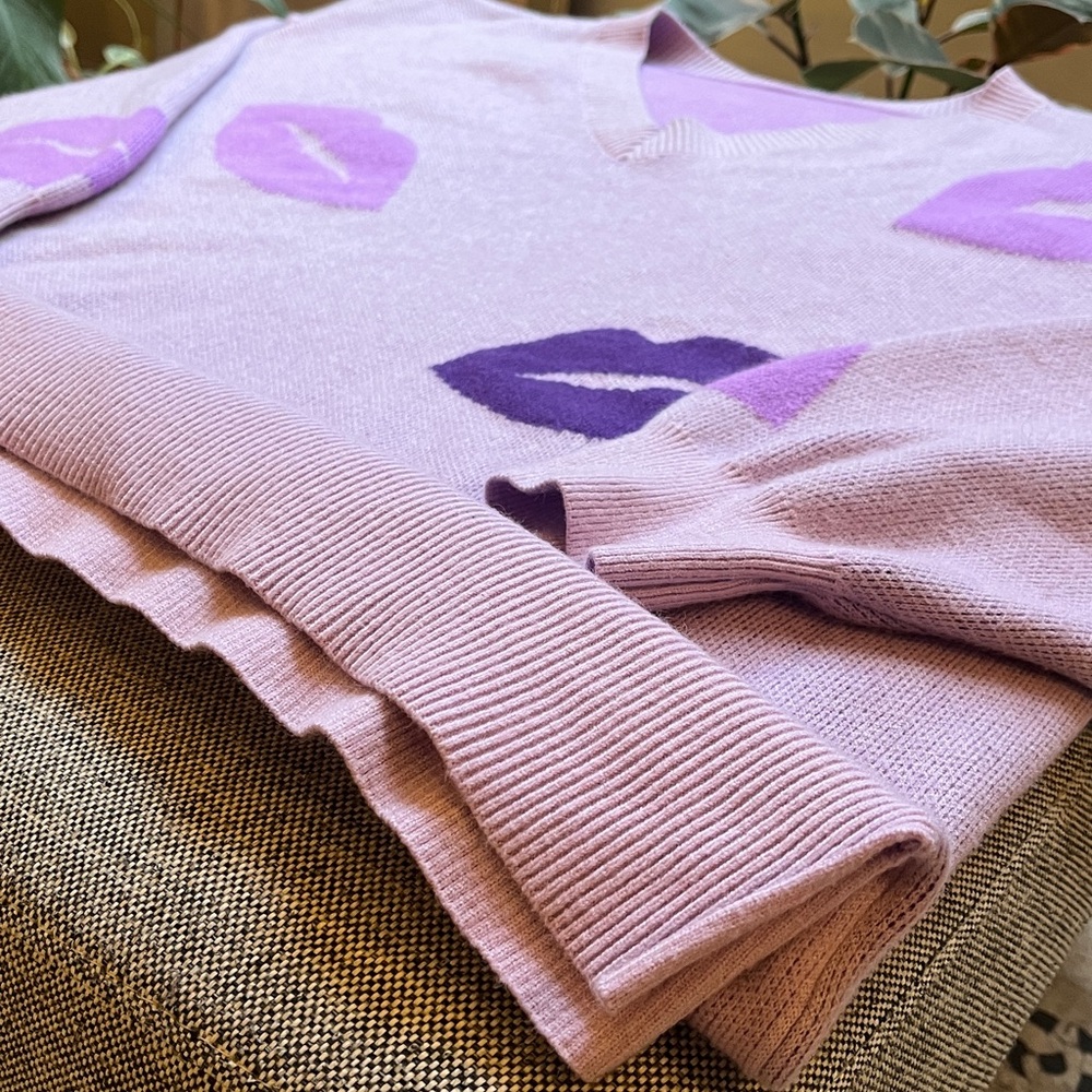 Oversized Supersoft Essentials Lip Print Split Side Pullover Sweater , Size: 2X - Picture 6 of 17